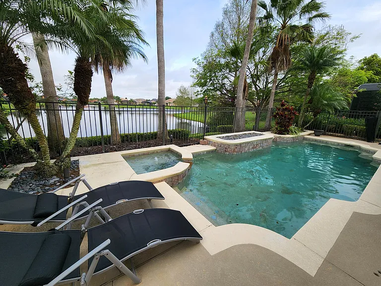 1330 Whitney Isles Dr — Photo 17