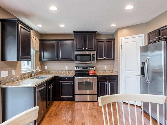 4th image of 4844 Parkside Dr