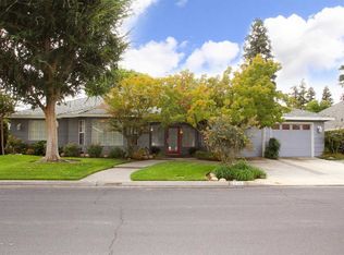 530 W Bedford Ave, Clovis, CA 93611