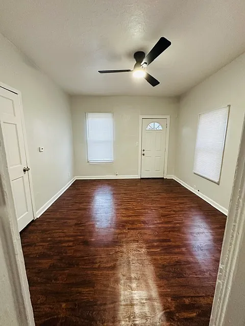 2 bed, 750 sqft, $1,300 — Photo 2