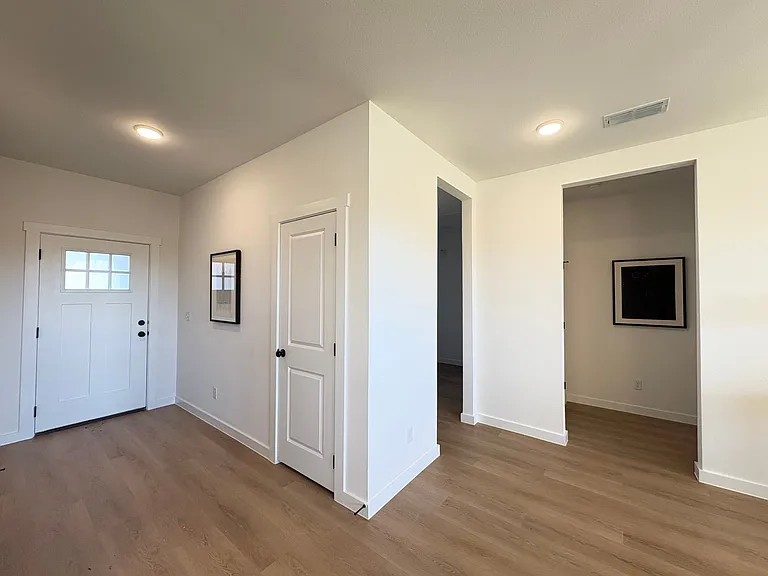 727 Liberty Park Dr — Photo 9