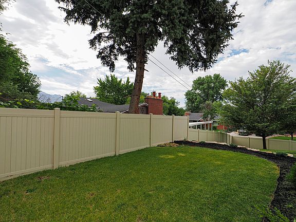 2nd image of 4601 S Creekview Cir
