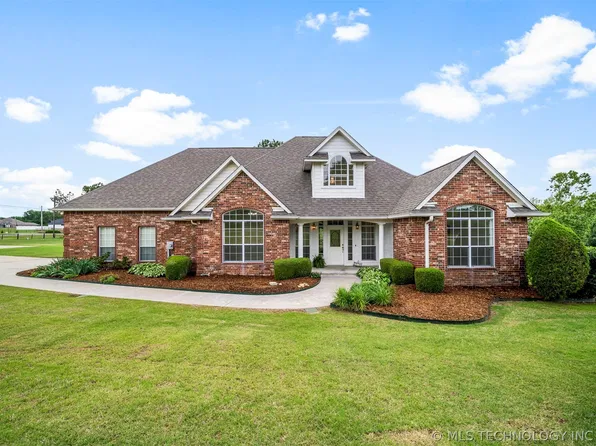 9950 E Shadowlake Ln, Claremore, OK 74017