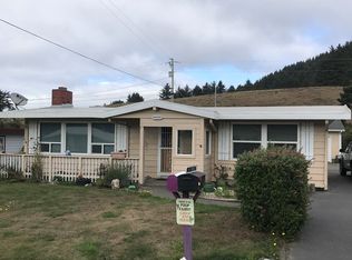 94045 Azalea Ln, Gold Beach, OR 97444