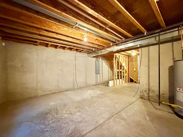 4608 Garnet Way — Photo 20