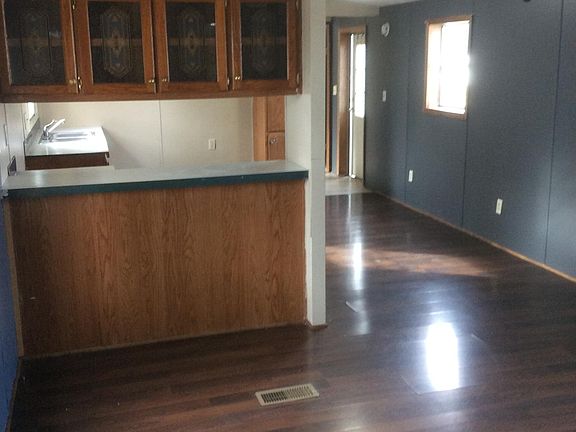 3rd image of 72 Lodgewood Dr #72