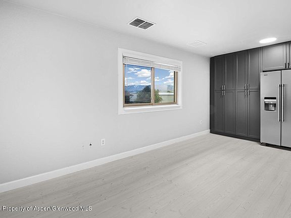 5th image of 335 Dogwood Dr