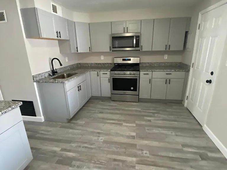 7431 Holabird Ave — Photo 6