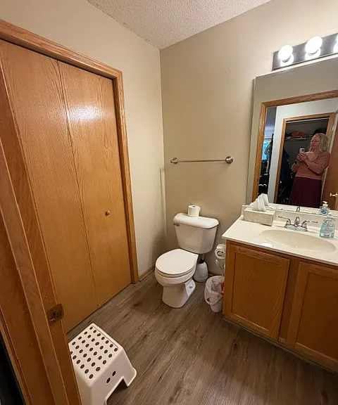 2336 Oakridge Cir — Photo 17