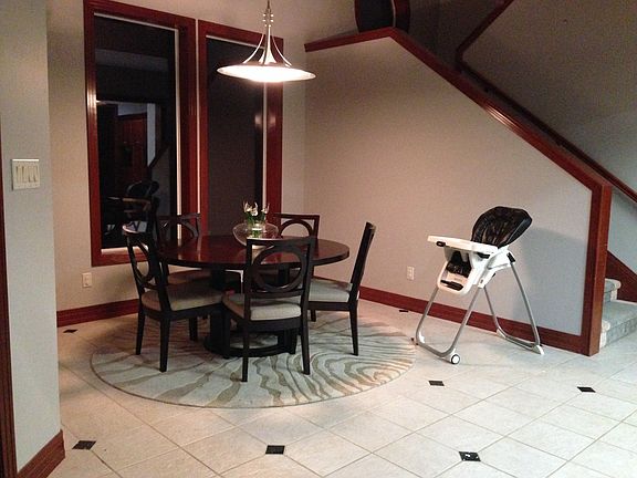 4th image of 5009 Lake Forest Dr
