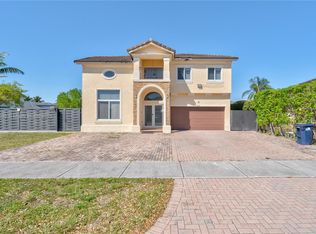 15271 SW 15th Way, Miami, FL 33194