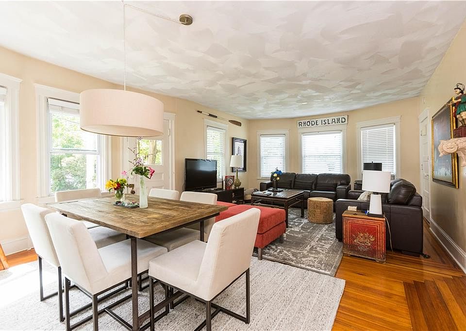 69 Brookdale Blvd Pawtucket RI Zillow