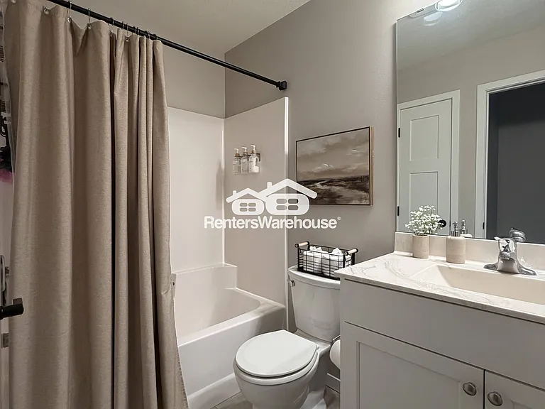 642 Shardlow Ln NE — Photo 14