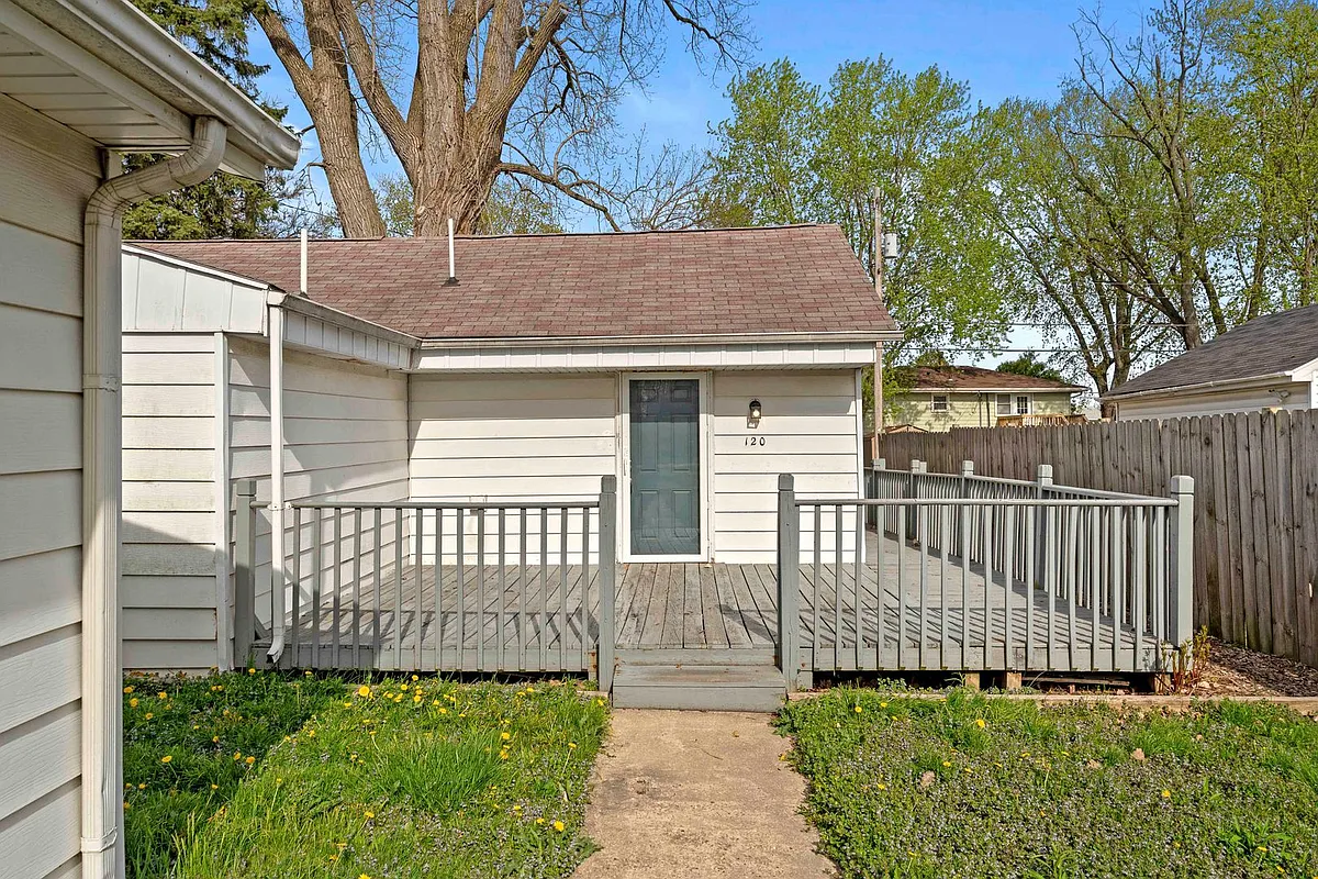 Building Photo - 120 N 18th St