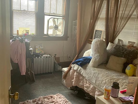 3rd image of 1821 11th Ave #8