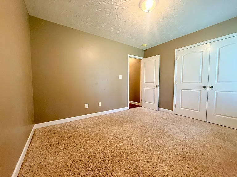 4926 Yorkchester Dr — Photo 15