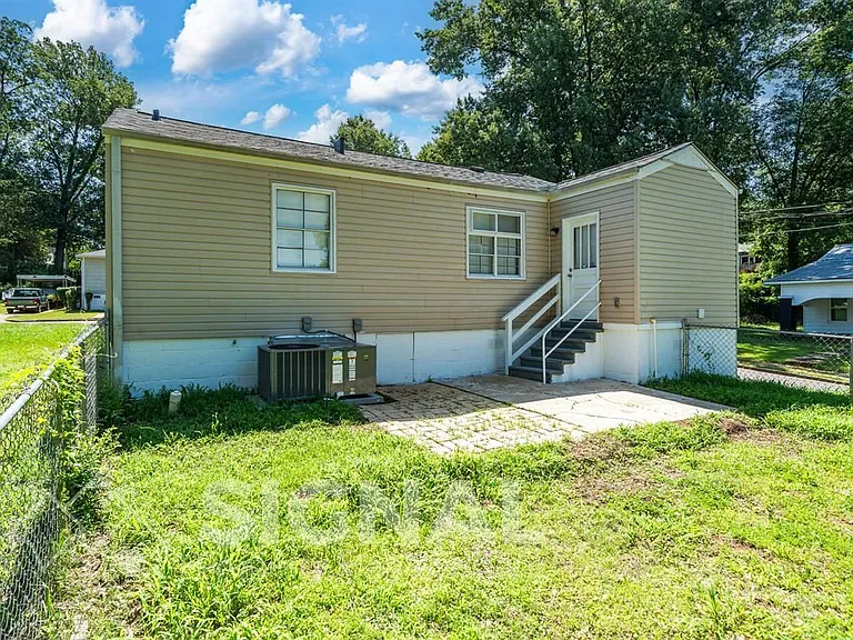 300 Norwood Ave — Photo 18