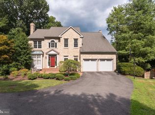 8156 Ridge Creek Way, Springfield, VA 22153