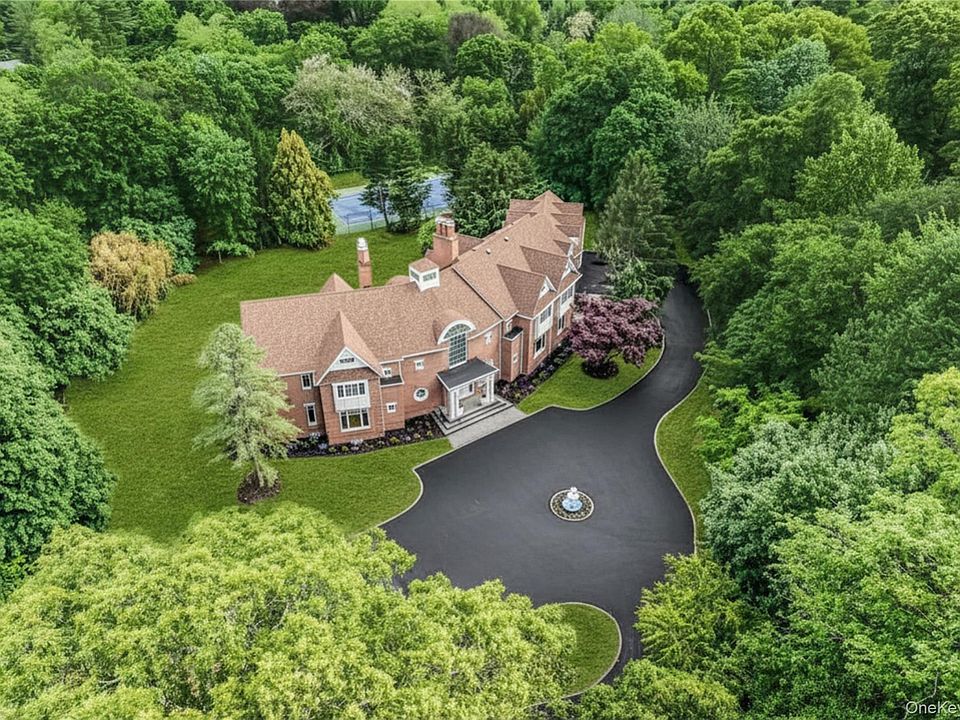 1st image of 12 Saddle Ridge Road