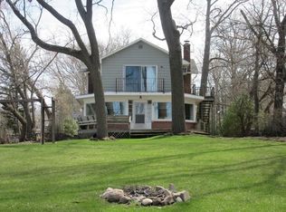 1415 S Shore Dr, Delavan, WI 53115