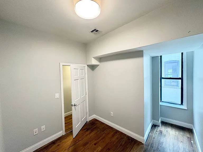 89 Kingston Ave #3L — Photo 17