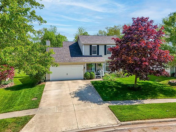 2nd image of 1682 Curry Ln