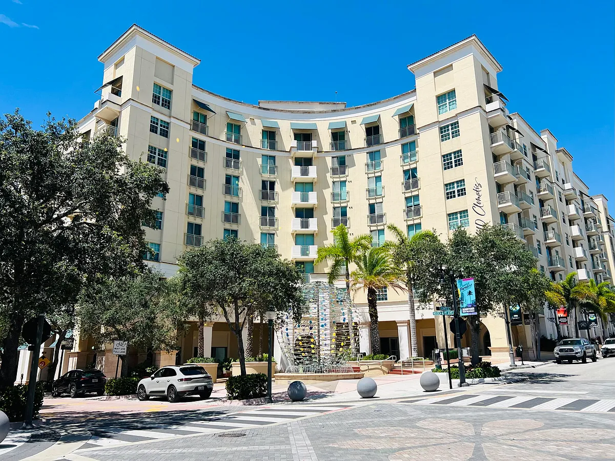 Photo 2 of 40 - 610 Clematis St #726 - West Palm Beach, FL Building Photo - 610 Clematis St #726