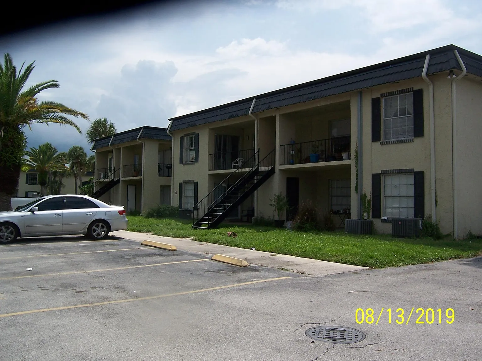 2 bed, 984 sqft, $995 — Photo 1