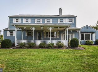 2615 Windy Bush Rd, Newtown, PA 18940