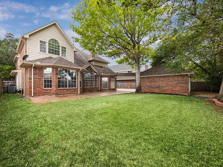 2715 Oakland Dr — Photo 34