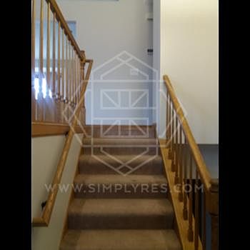 3rd image of 9753 Russell Cir N