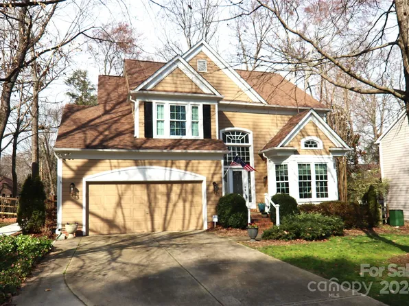 6211 Oak Cove Ln, Charlotte, NC 28269