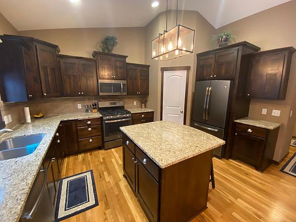 5th image of 4920 235th Ln NE