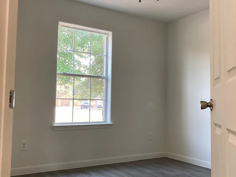4047 Pedernales River Ln — Photo 16