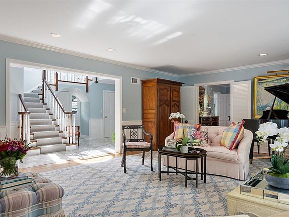 4th image of 145 Woodley Rd