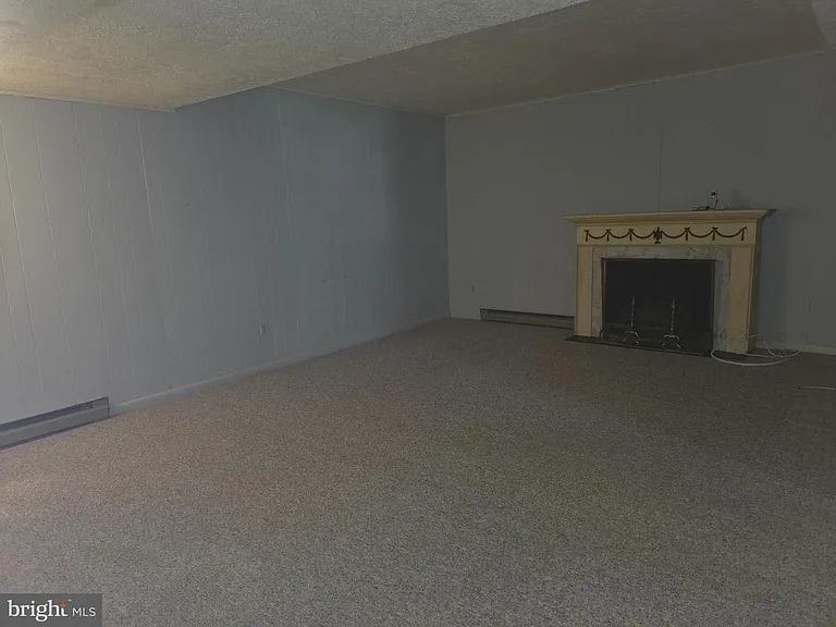 3301 Heidi Ln — Photo 16