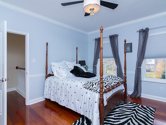 2nd Bedroom - Upper