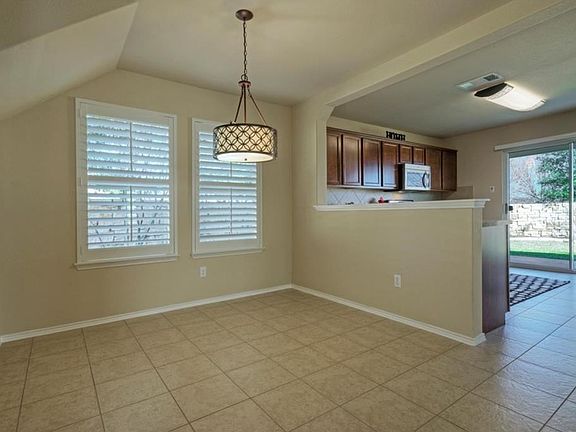 3rd image of 500 Hoot Owl Ln S