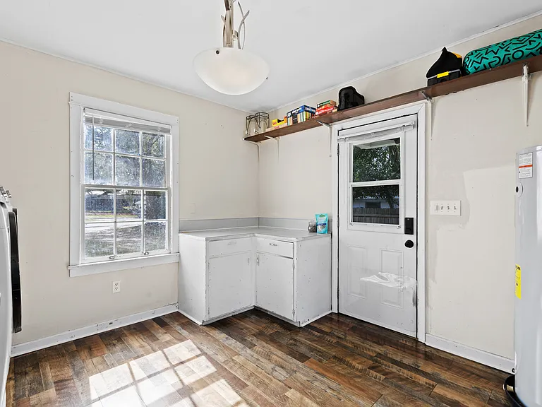 330 NE 1st Ave — Photo 4