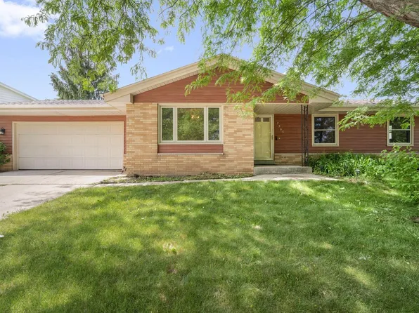 7565 S Lenox AVENUE, Oak Creek, WI 53154