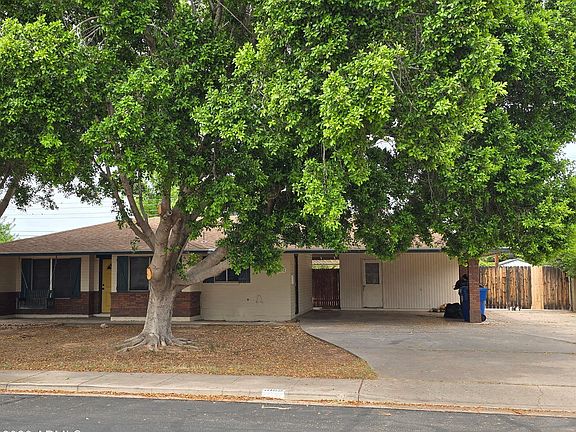 2nd image of 1052 E 8TH Place