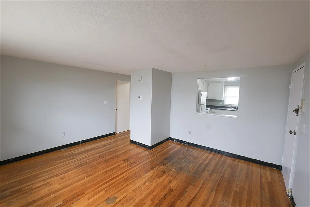 2 bed, 1.0 bath, 500 sqft, $2,550 — Photo 3