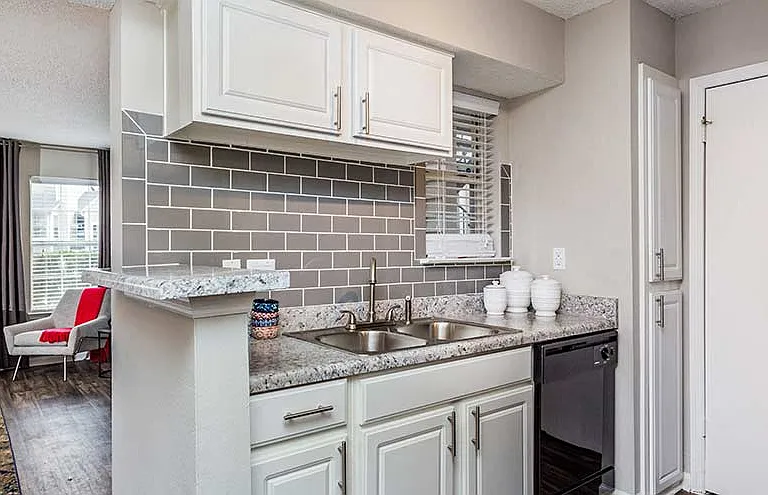 The Gregory North and South Apartment Homes — Photo 36