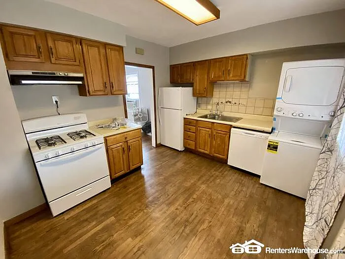 1263 Ames St — Photo 4
