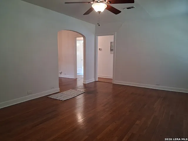 315 W Ridgewood Ct — Photo 4