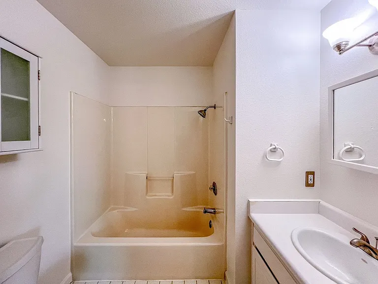 Calistoga Avenue, 1356 — Photo 25
