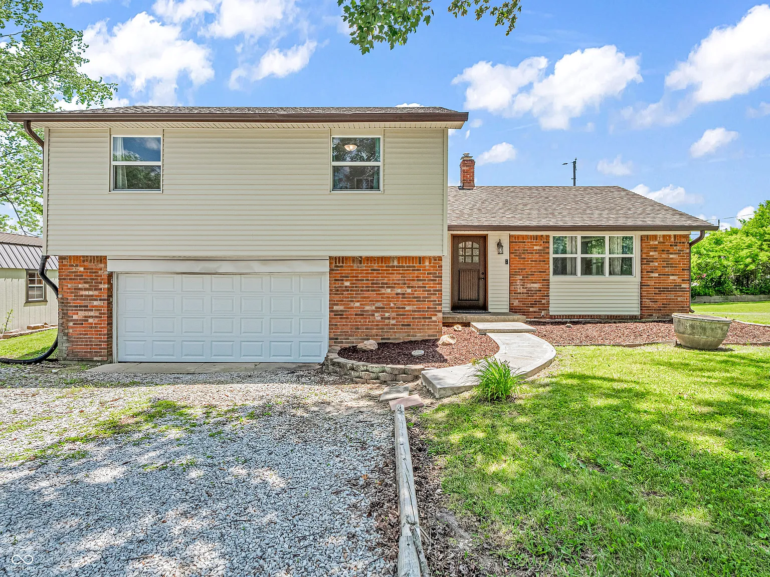 6237 Powell Dr photo 1