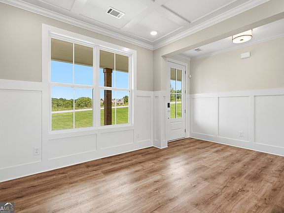 5th image of 355 Sweetgrass Dr