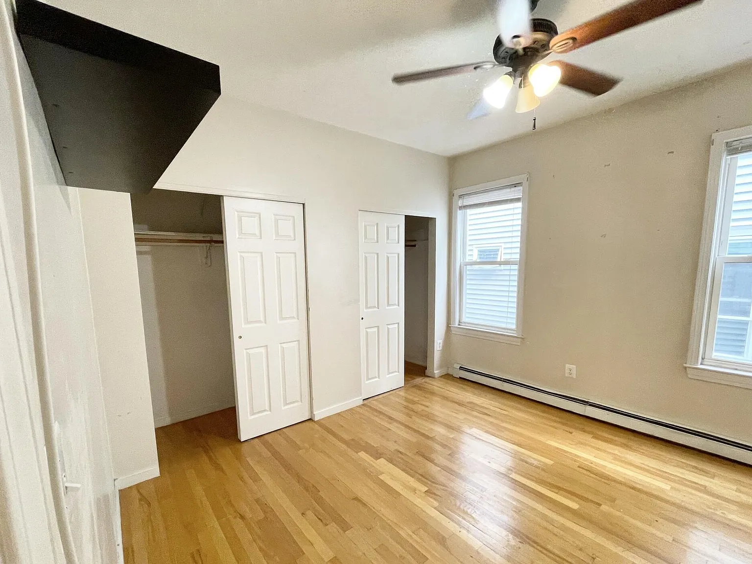 4 bed, 1.5 bath, 1100 sqft, $6,400 — Photo 4