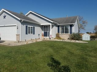 345 Edgewood Dr, Middleville, MI 49333
